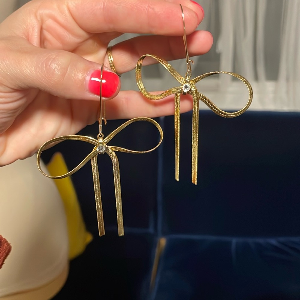 Bow earrings